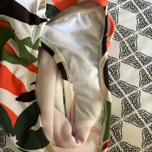 NWT SPEEDO Bondi Beach One Piece size 12 - Picture 7 of 12